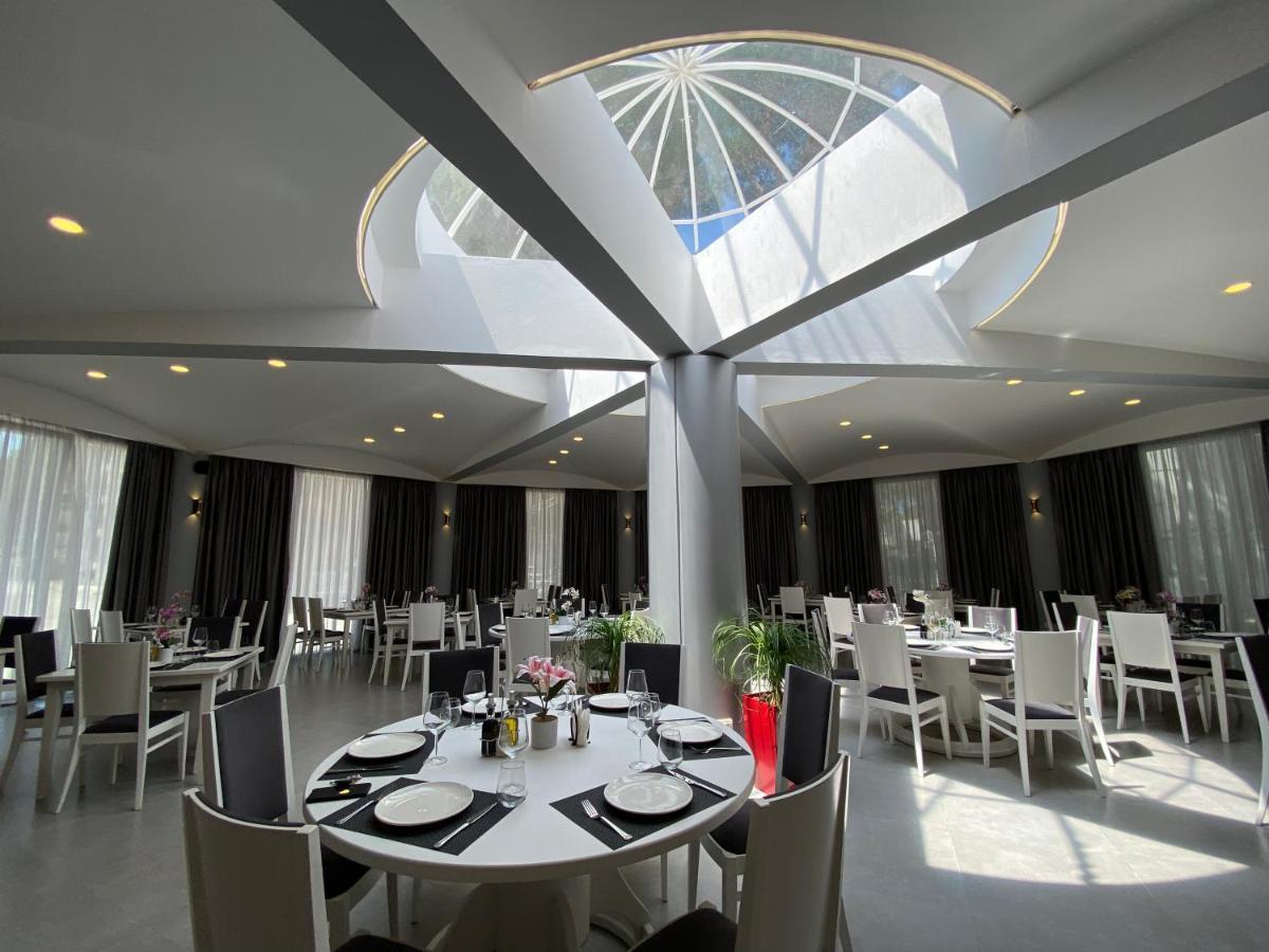 Atrium Deluxe Resort Golem  Buitenkant foto