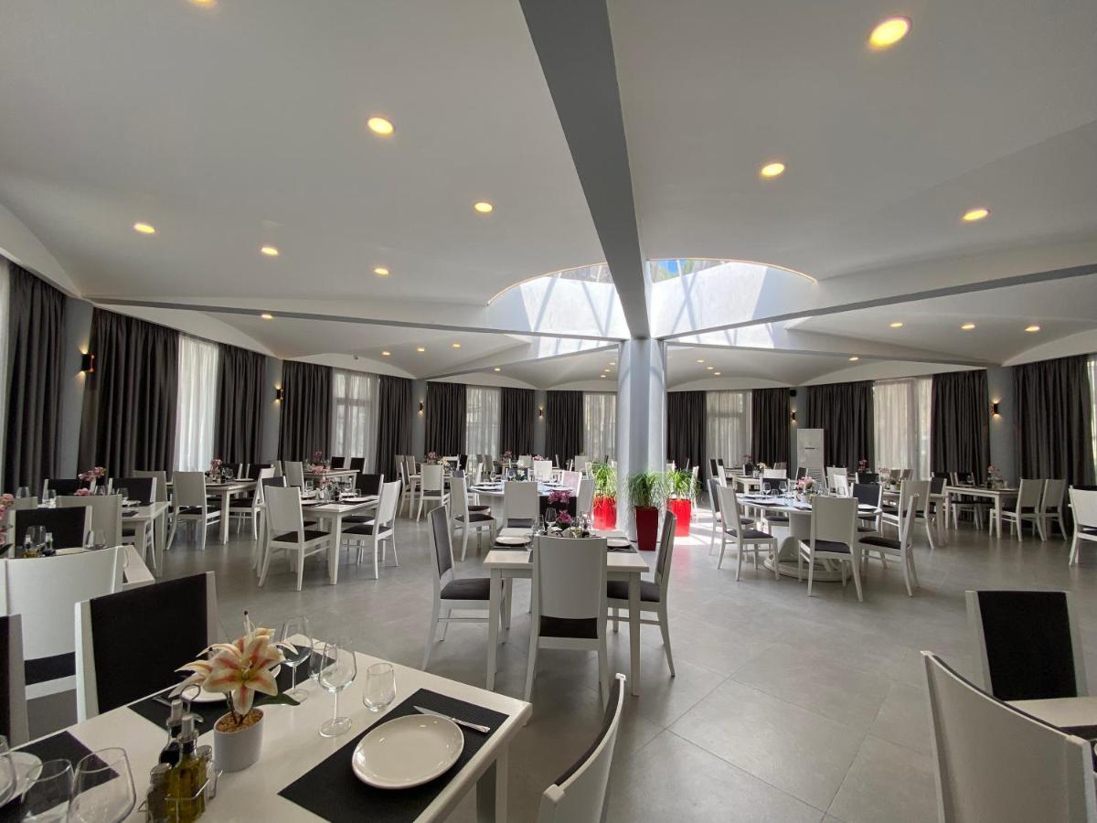 Atrium Deluxe Resort Golem  Buitenkant foto