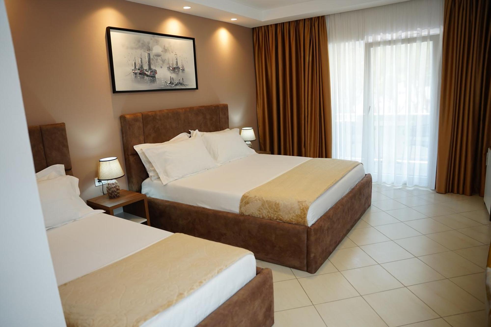Atrium Deluxe Resort Golem  Buitenkant foto