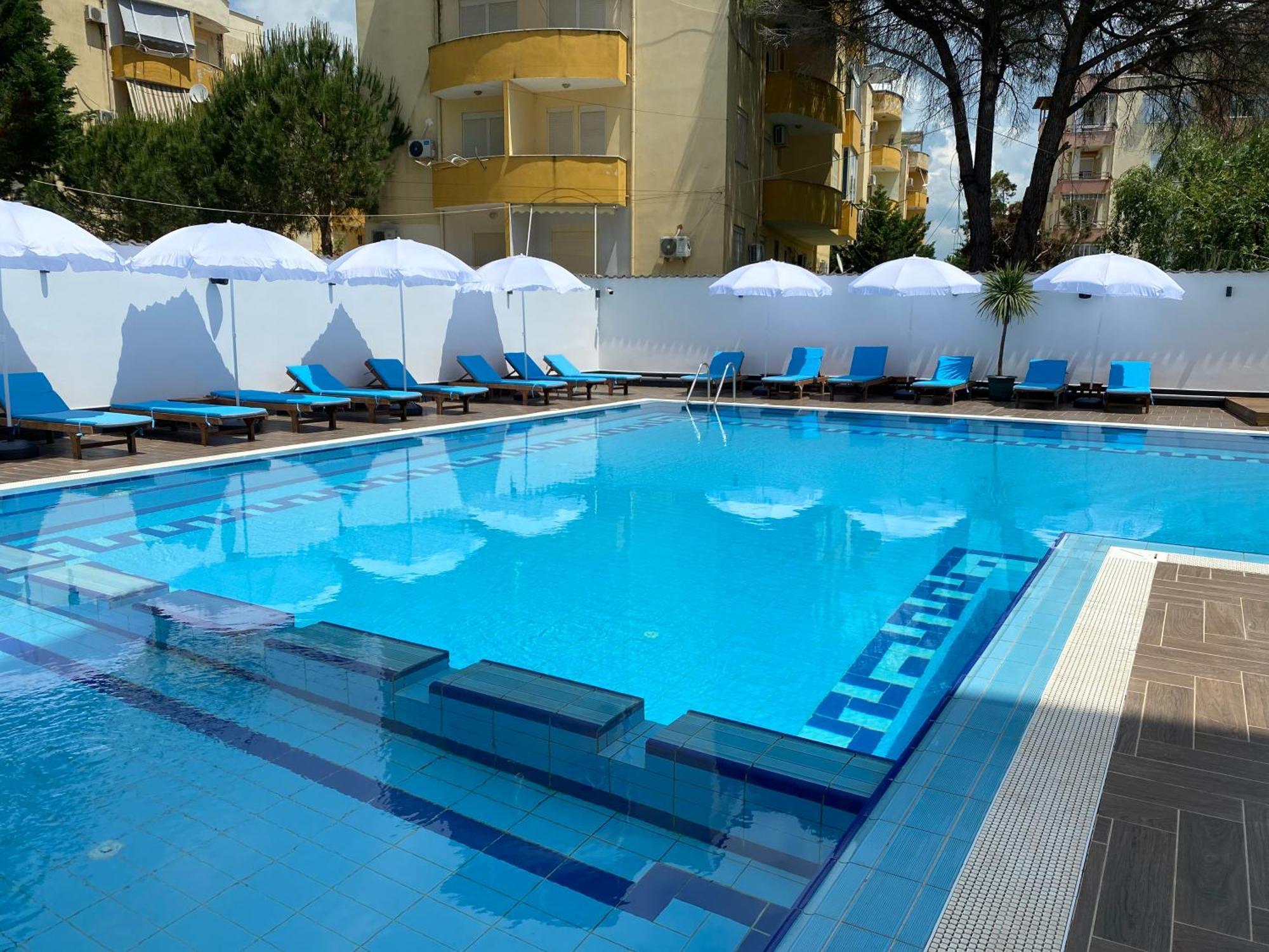 Atrium Deluxe Resort Golem  Buitenkant foto